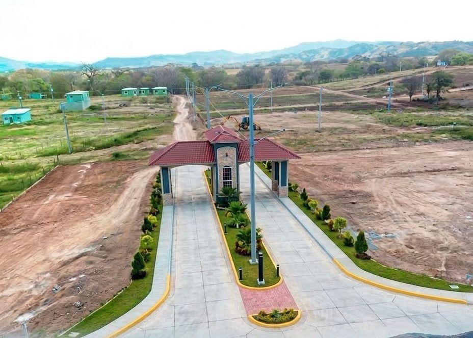 Vista aérea del pórtico de acceso